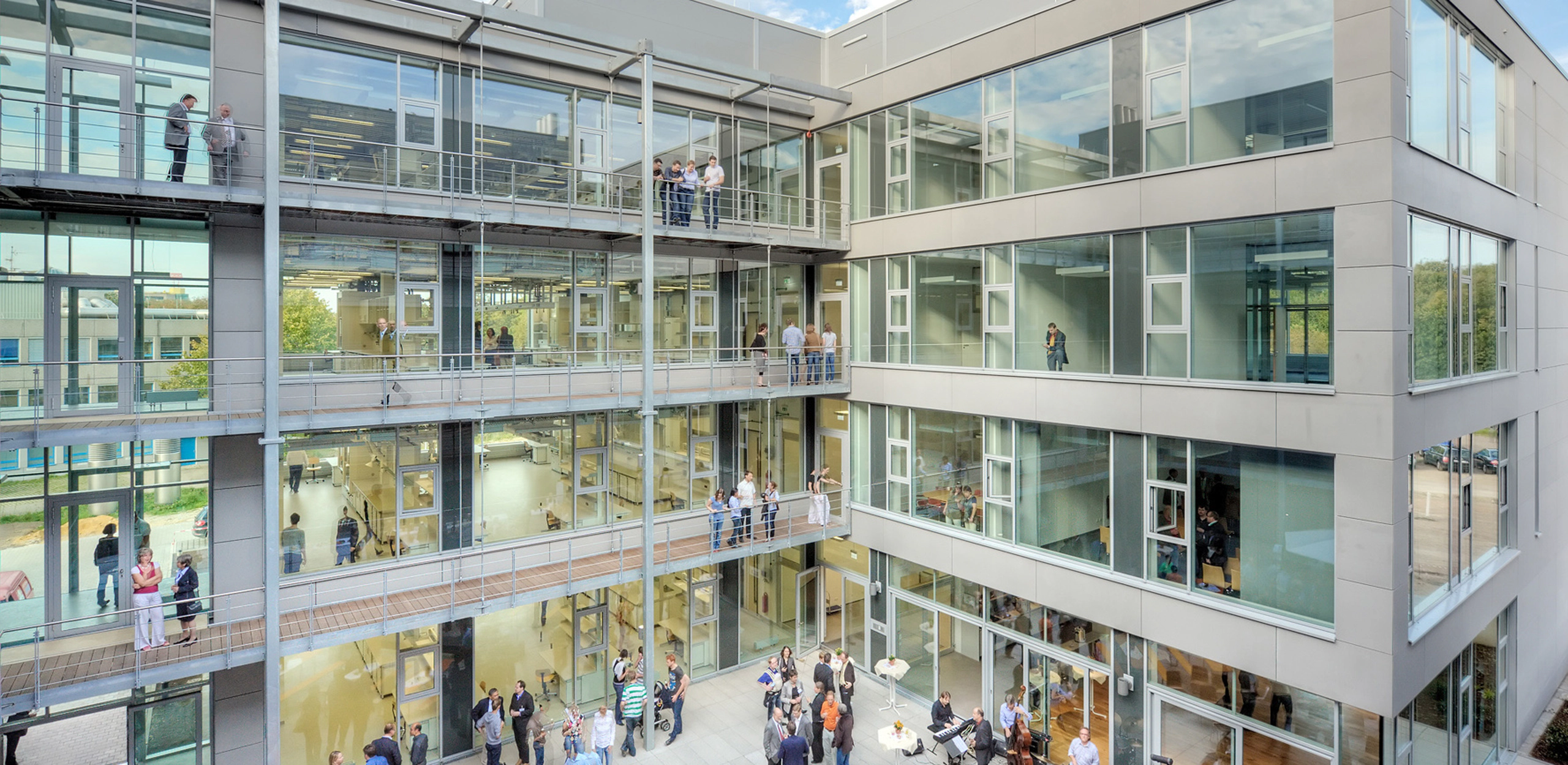 DWI – Leibniz Institute for Interactive Materials